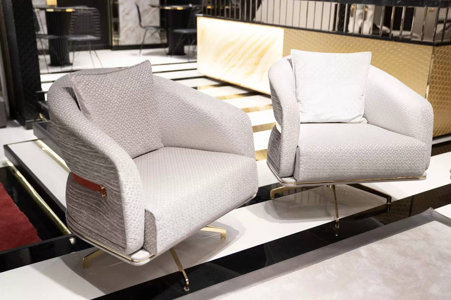 Valentinoir Royal Sofa